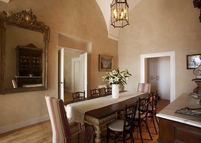 Mansion Oia (Santorini)